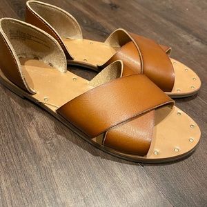 Universal Thread cognac sandal